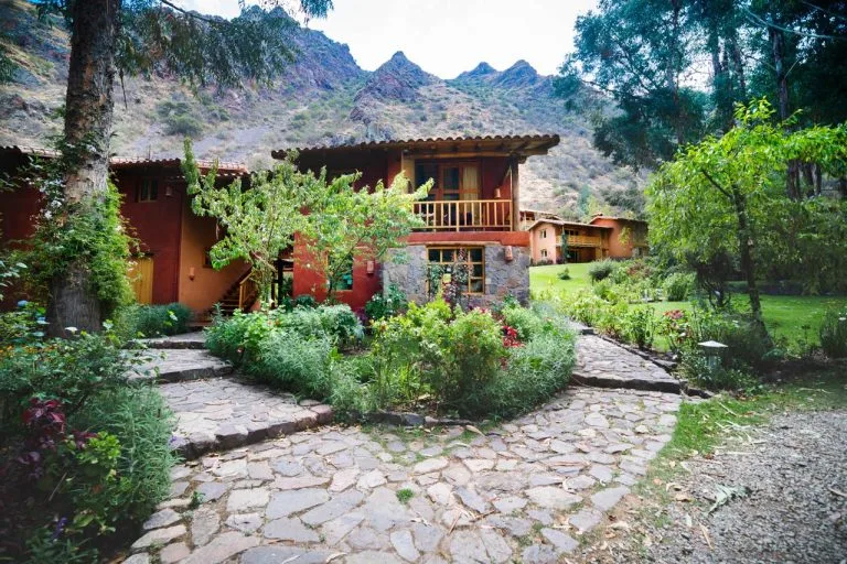 sacred valley peru ayahuasca retreat mountain lodge