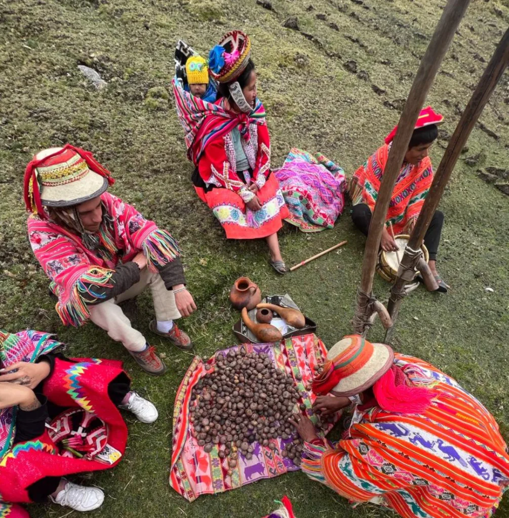 traditional andean textiles excursion sacred valley